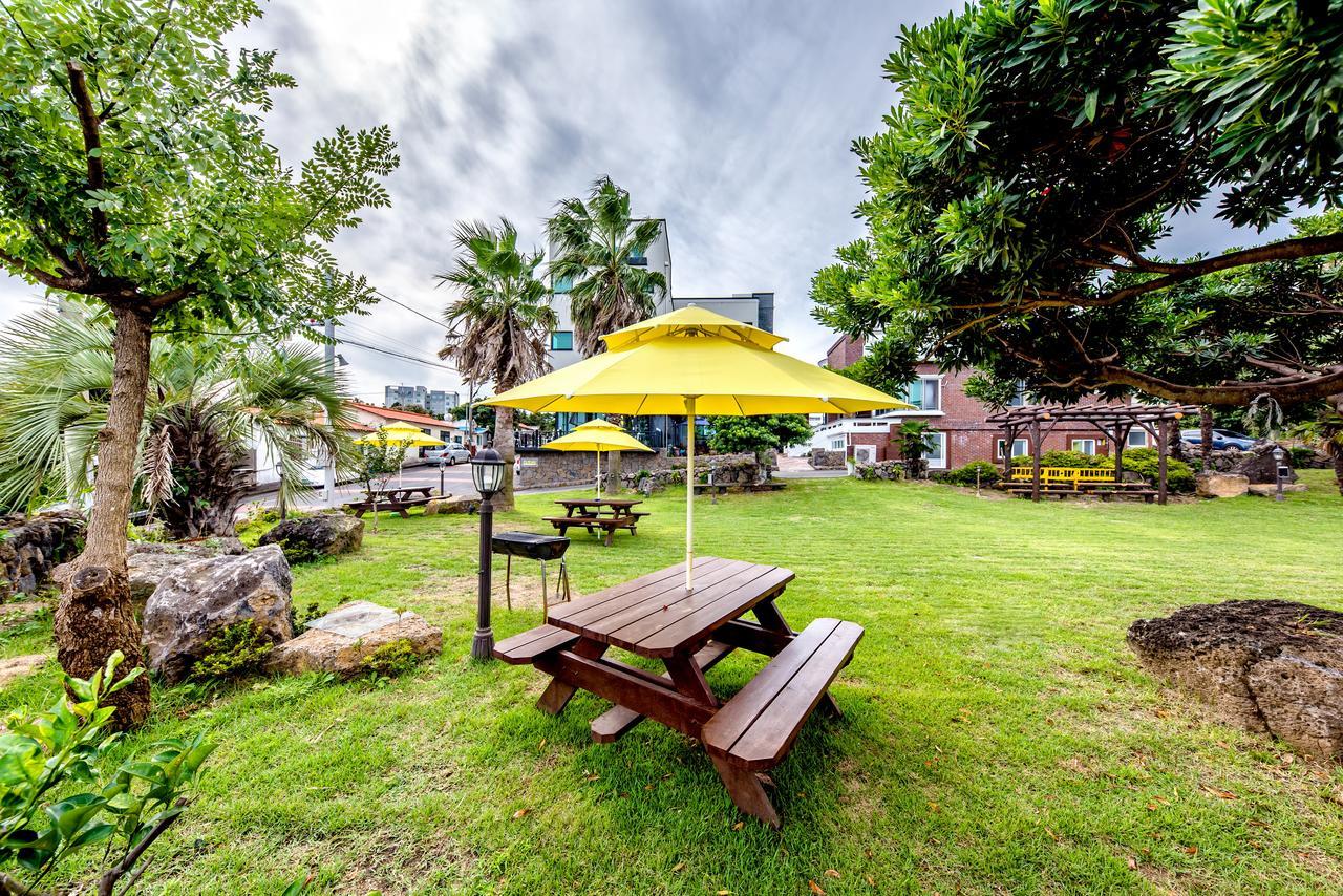 Jeju Skyhill Pension Seogwipo Exterior photo