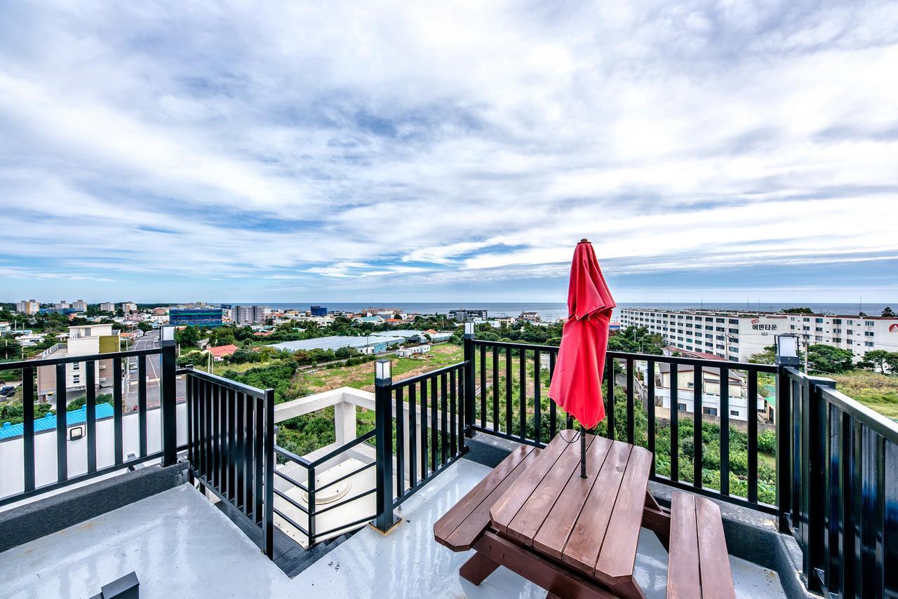 Jeju Skyhill Pension Seogwipo Exterior photo